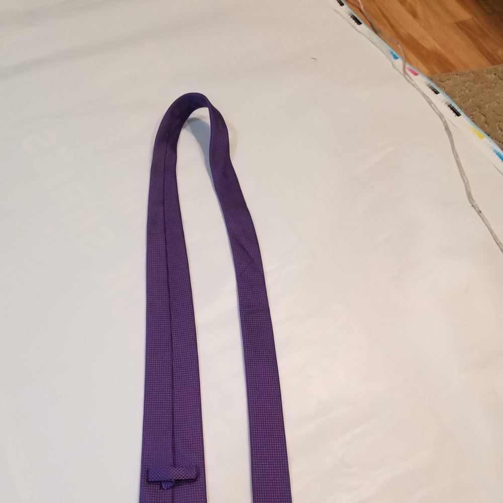 Marc Anthony Tie - Picture 3 of 3